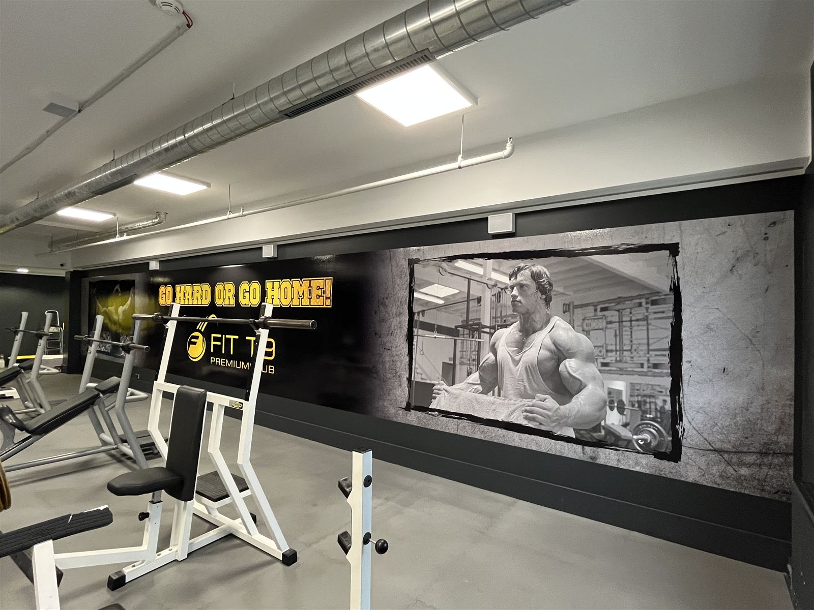 Fit Triple Nine – Wandgestaltung